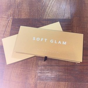 Anastasia Beverly Hills Soft glam eyeshadow palette